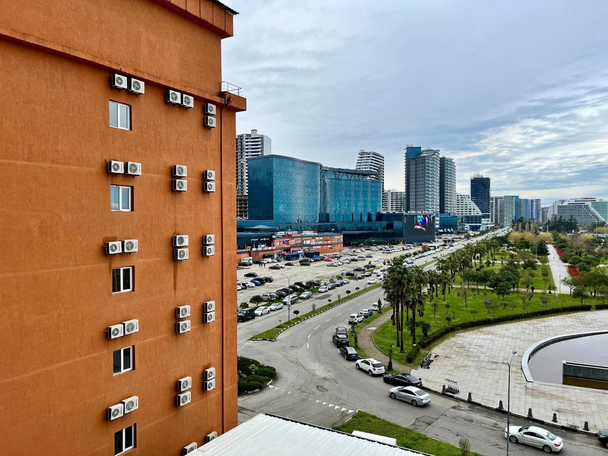 Orbi Beach Tower Batumi Exterior photo
