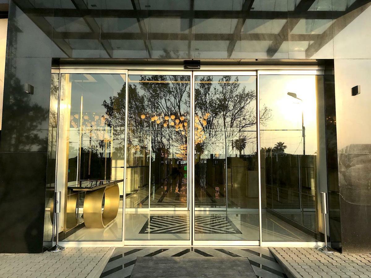 Orbi Beach Tower Batumi Exterior photo
