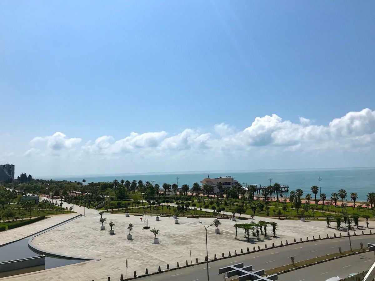 Orbi Beach Tower Batumi Exterior photo